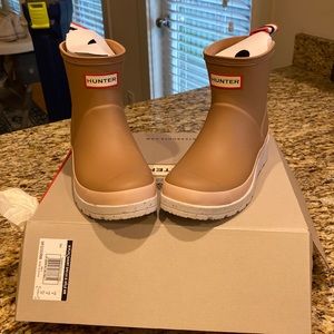 Hunter boots size 6